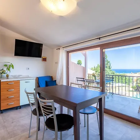 Penthouse Stefania كاستيلساردو